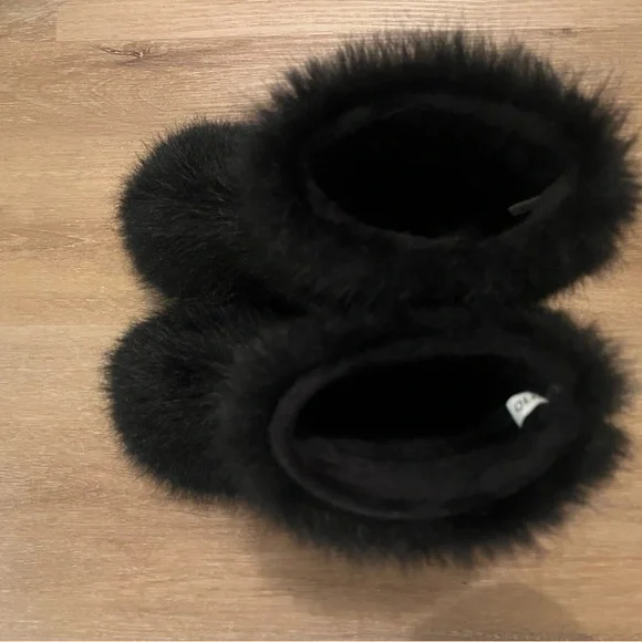 Amazon Black Furry Women's Boots - Picture 2 of 4